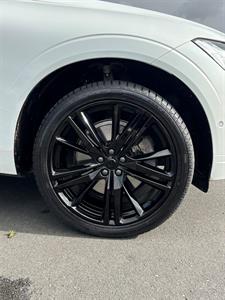 2021 Volvo XC60 - Thumbnail