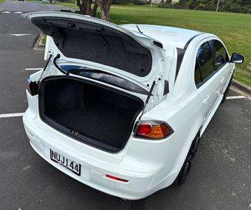 2017 Mitsubishi Lancer - Thumbnail