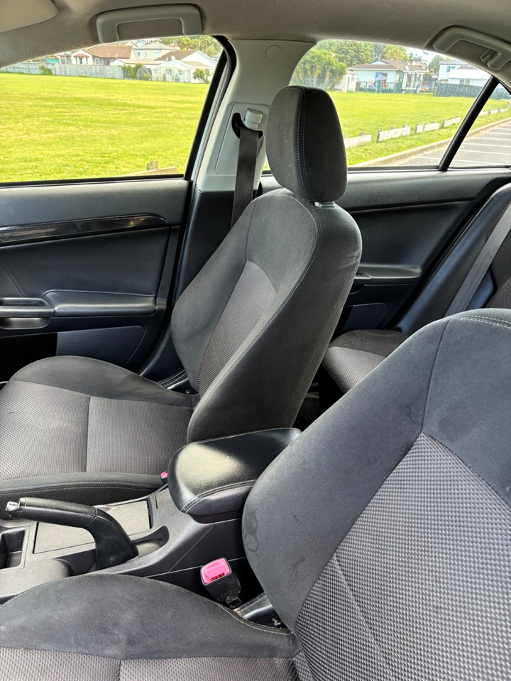 2017 Mitsubishi Lancer