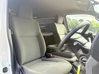 2018 Nissan Nv350 - Thumbnail