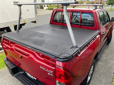 2018 Toyota Hilux - Thumbnail