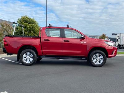 2018 Toyota Hilux - Thumbnail