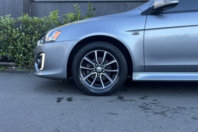 2016 Mitsubishi Lancer - Thumbnail