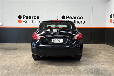 2013 Nissan Pulsar - Thumbnail