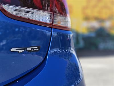 2022 Kia RIO - Thumbnail