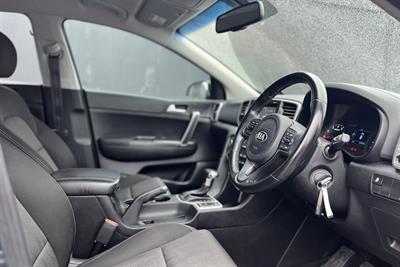 2016 Kia Sportage - Thumbnail