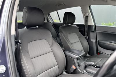 2016 Kia Sportage - Thumbnail