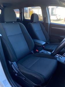 2015 Mitsubishi Outlander - Thumbnail