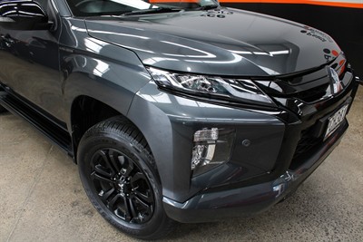 2022 Mitsubishi Triton - Thumbnail