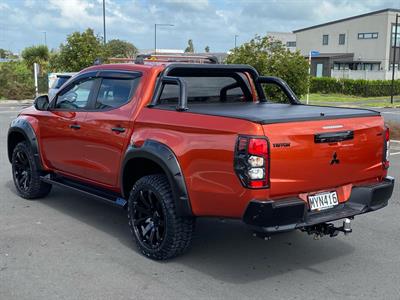 2020 Mitsubishi Triton - Thumbnail