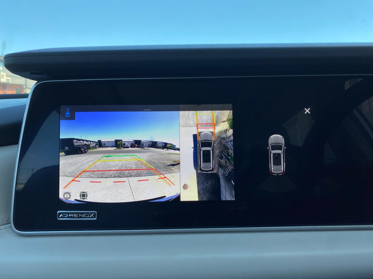 2025 Mahindra XUV700