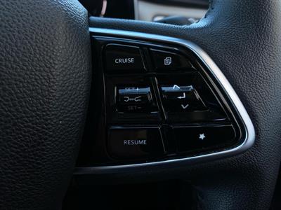 2025 Mahindra XUV700 - Thumbnail