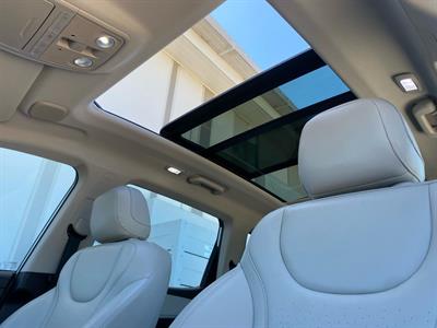 2025 Mahindra XUV700 - Thumbnail