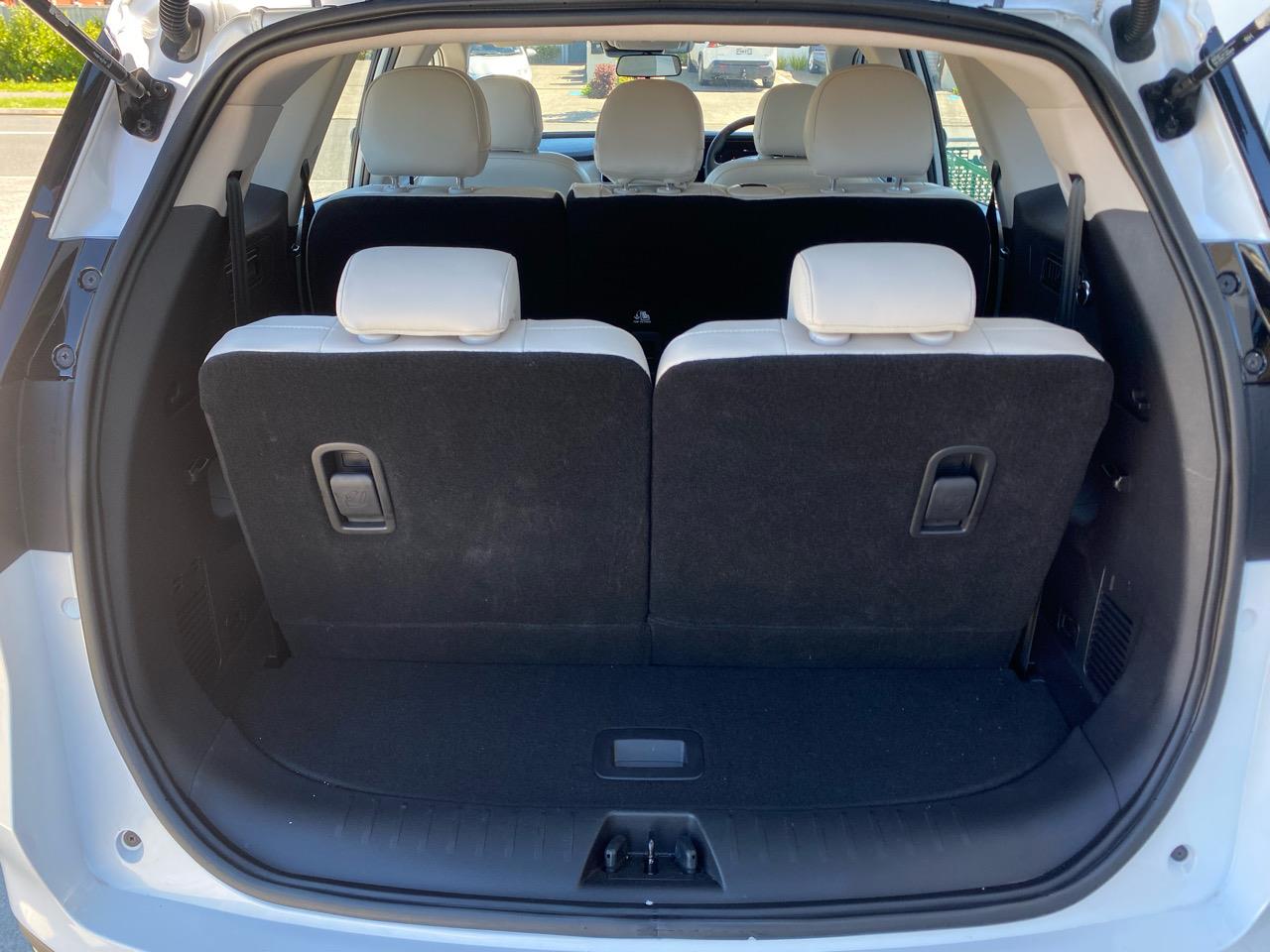 2025 Mahindra XUV700