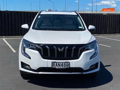 2025 Mahindra XUV700 - Thumbnail