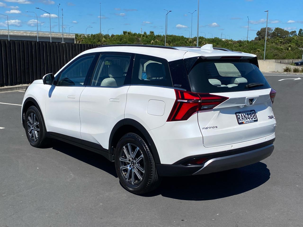 2025 Mahindra XUV700