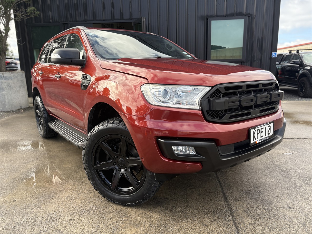 2017 Ford Everest