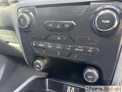 2017 Ford Everest - Thumbnail