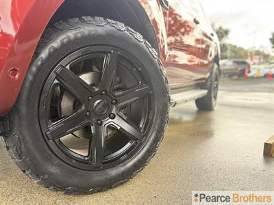 2017 Ford Everest - Thumbnail