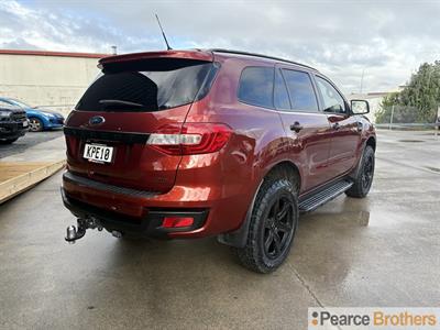 2017 Ford Everest - Thumbnail