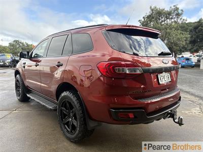 2017 Ford Everest - Thumbnail