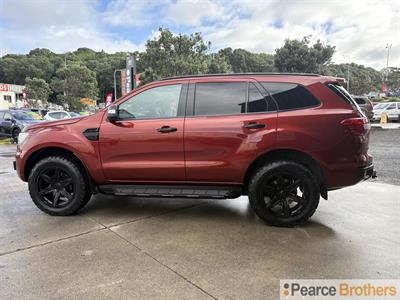 2017 Ford Everest - Thumbnail