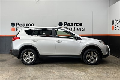 2015 Toyota RAV4 - Thumbnail