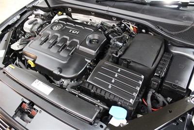 2016 Volkswagen Passat - Thumbnail