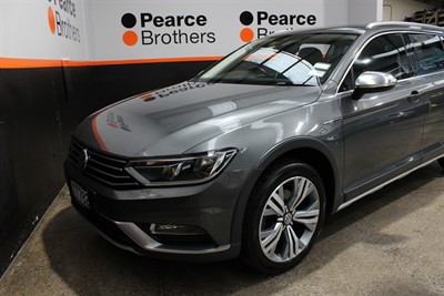 2016 Volkswagen Passat - Thumbnail