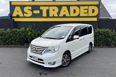 2015 Nissan Serena - Thumbnail