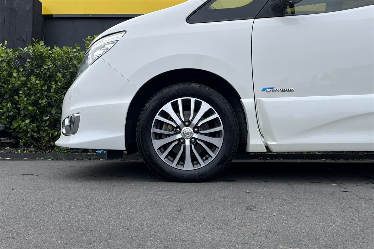2015 Nissan Serena