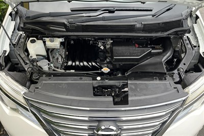 2015 Nissan Serena - Thumbnail