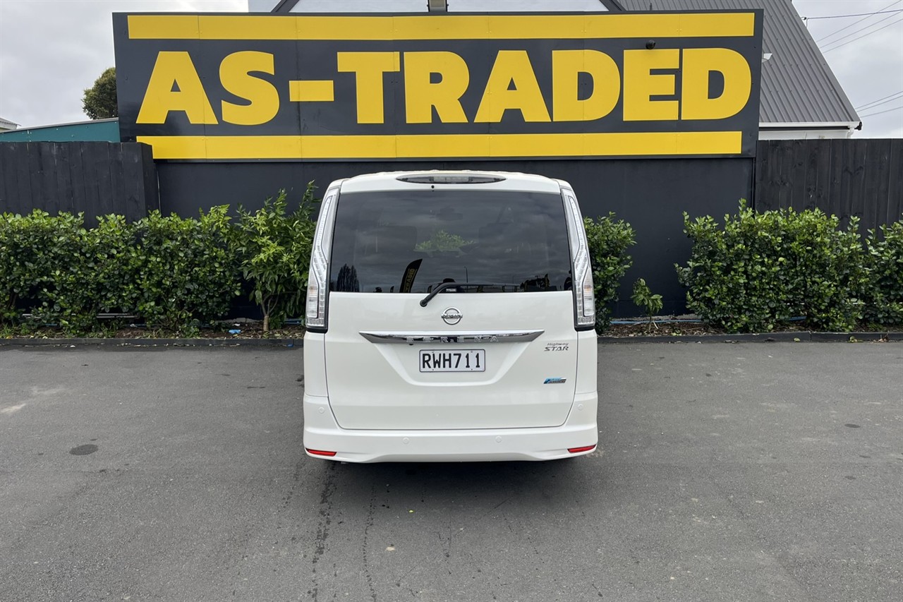 2015 Nissan Serena