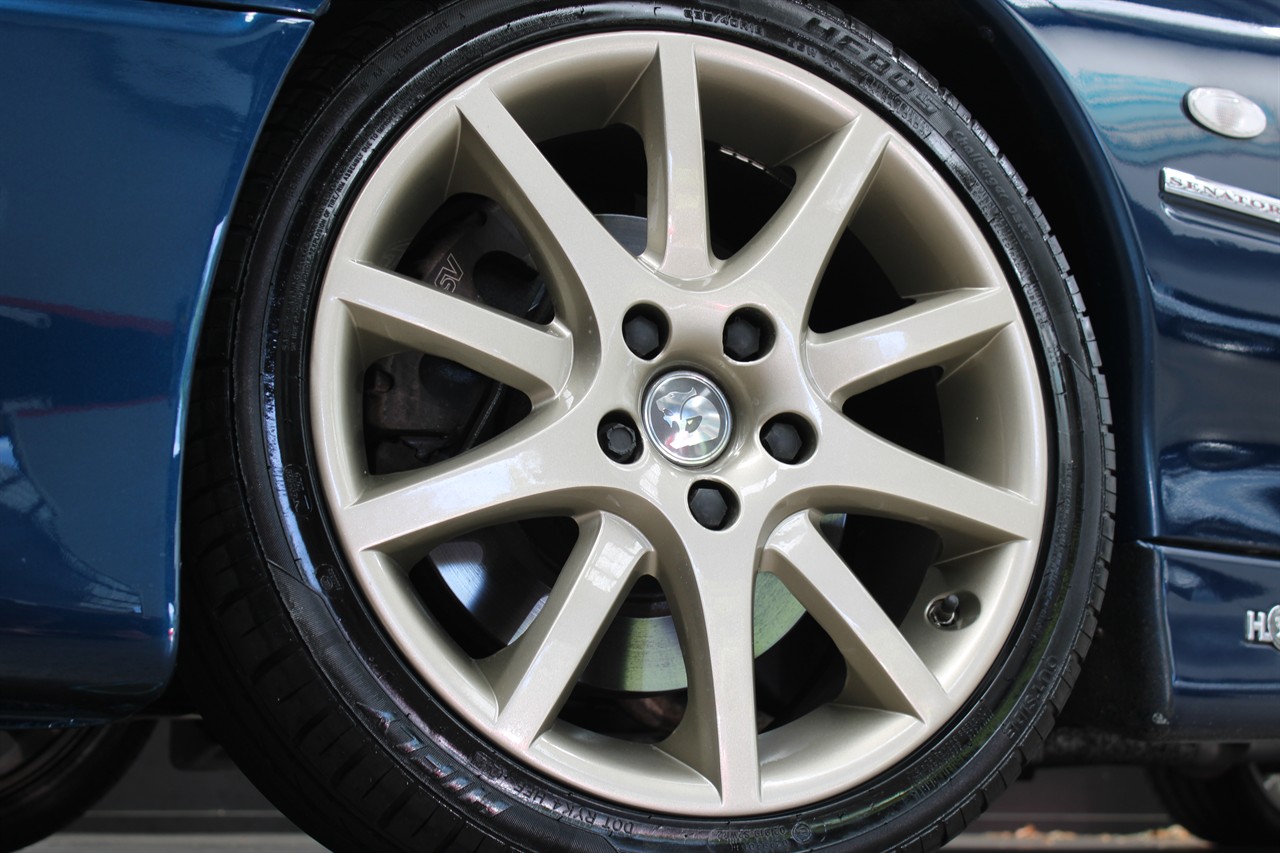 2000 Holden Commodore