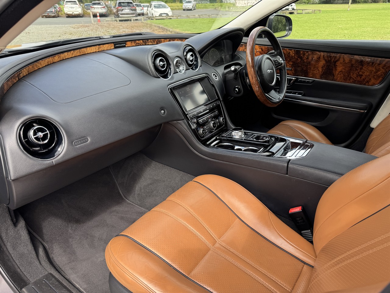 2016 Jaguar XJ