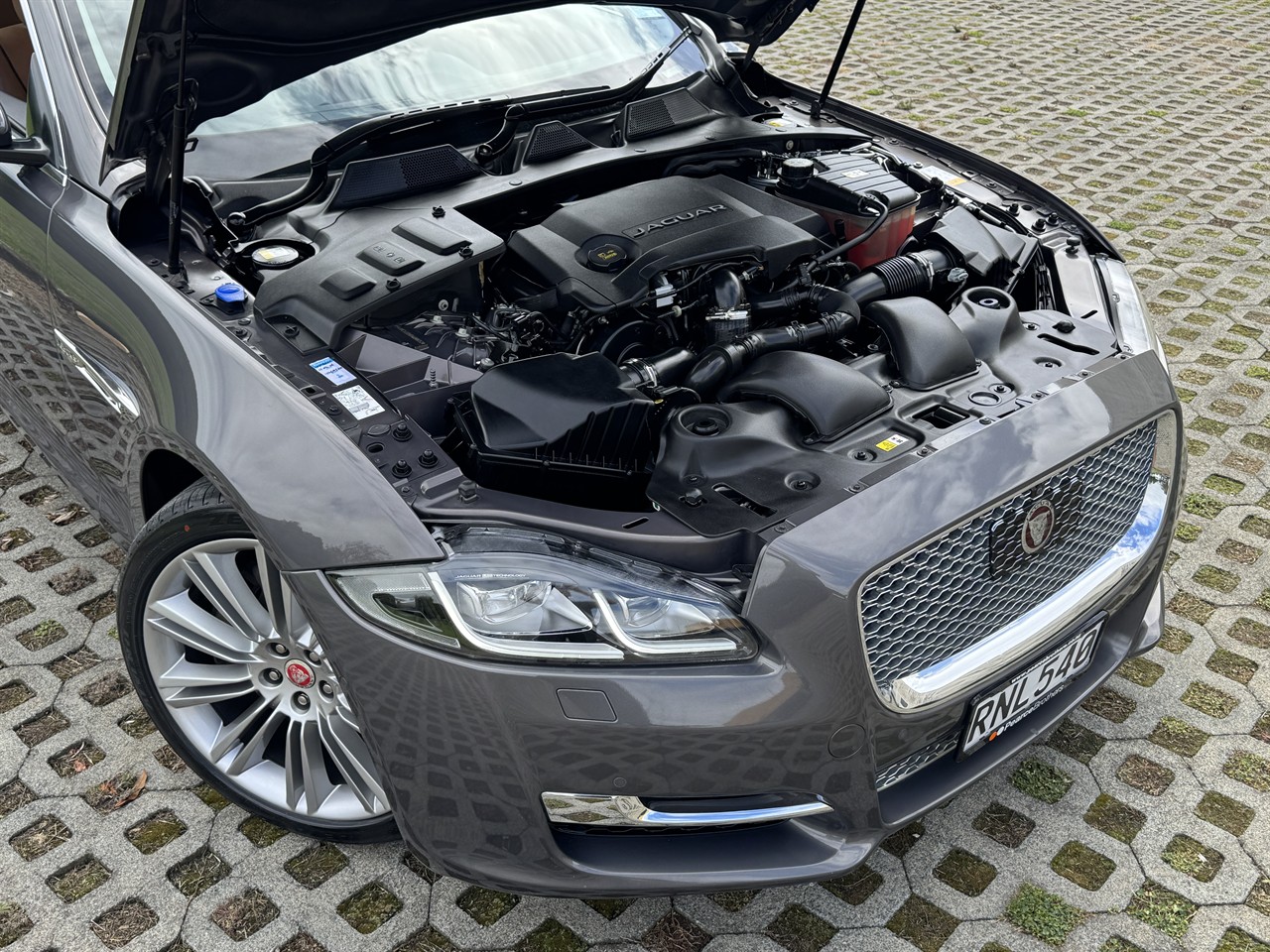 2016 Jaguar XJ