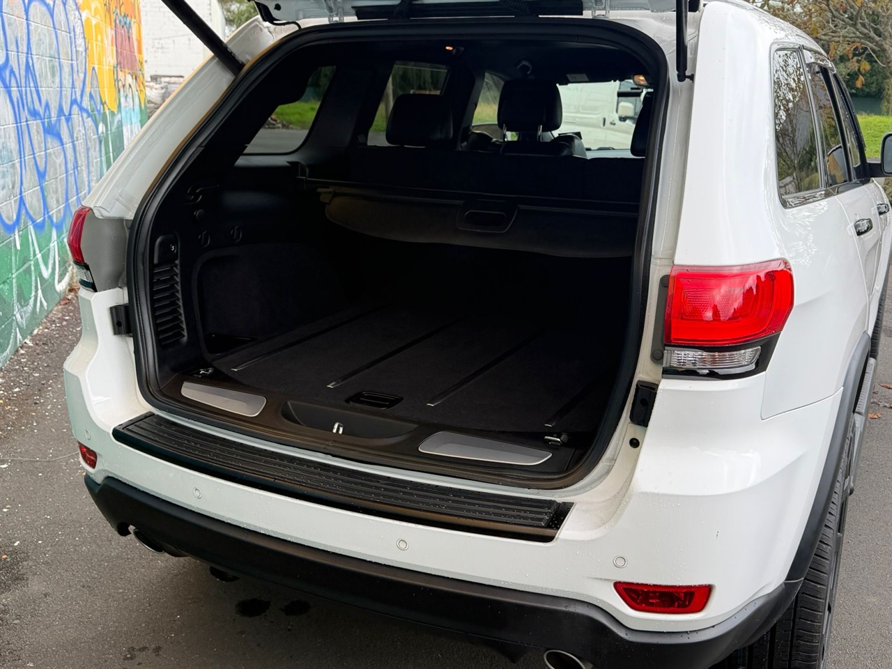 2016 Jeep GRAND CHEROKEE