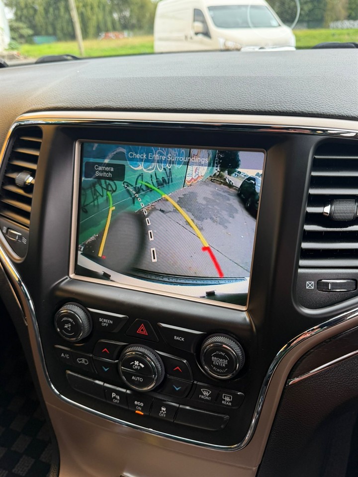 2016 Jeep GRAND CHEROKEE