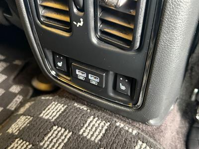 2016 Jeep GRAND CHEROKEE - Thumbnail