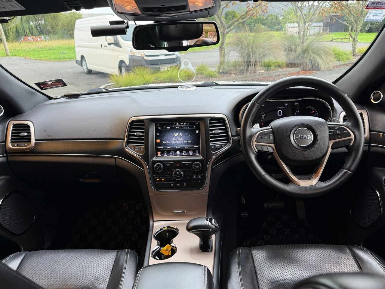 2016 Jeep GRAND CHEROKEE