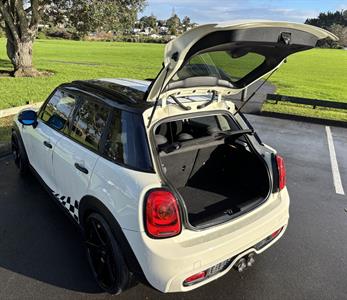2015 Mini Cooper - Thumbnail