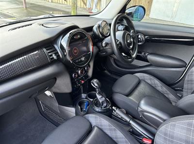 2015 Mini Cooper - Thumbnail
