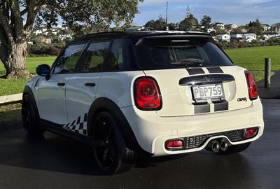 2015 Mini Cooper - Thumbnail