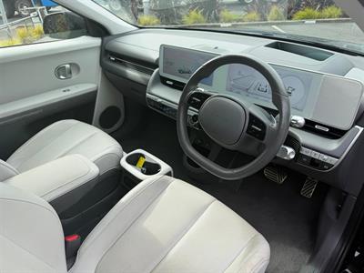 2022 Hyundai Ioniq 5 - Thumbnail