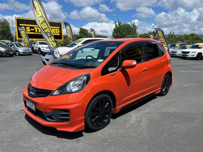 2012 Honda FIT RS - Thumbnail