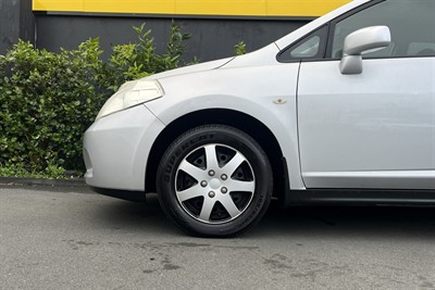 2012 Nissan Tiida - Thumbnail