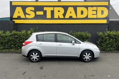 2012 Nissan Tiida - Thumbnail