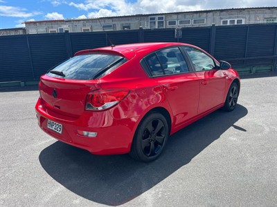 2014 Holden Cruze - Thumbnail