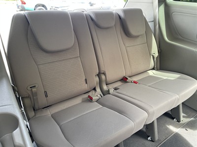 2020 Kia Carnival - Thumbnail