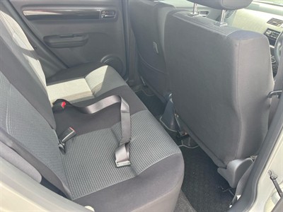 2010 Suzuki Swift - Thumbnail